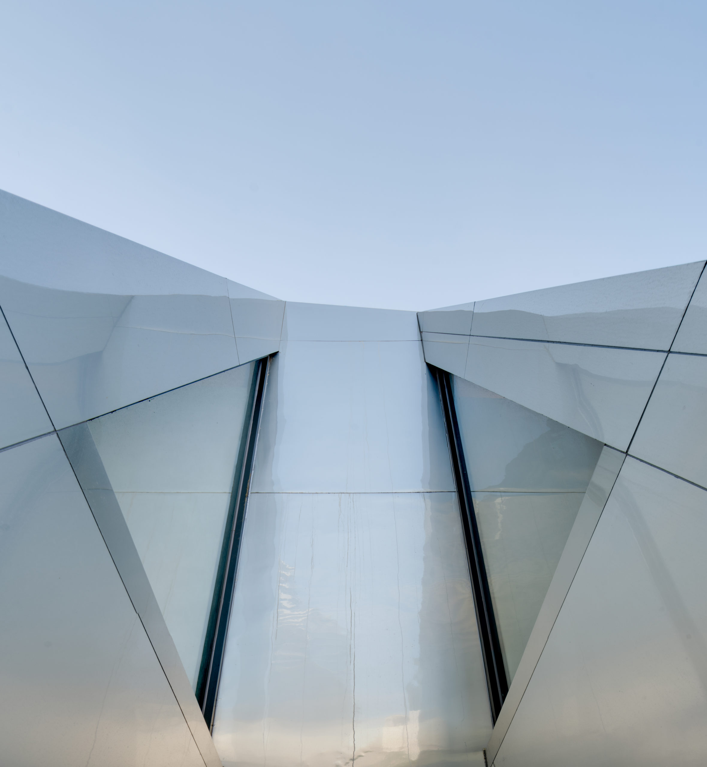 spatial practice architecture office Los Angeles Hong Kong fleur de sel restaurant taichung taiwan facade reflective