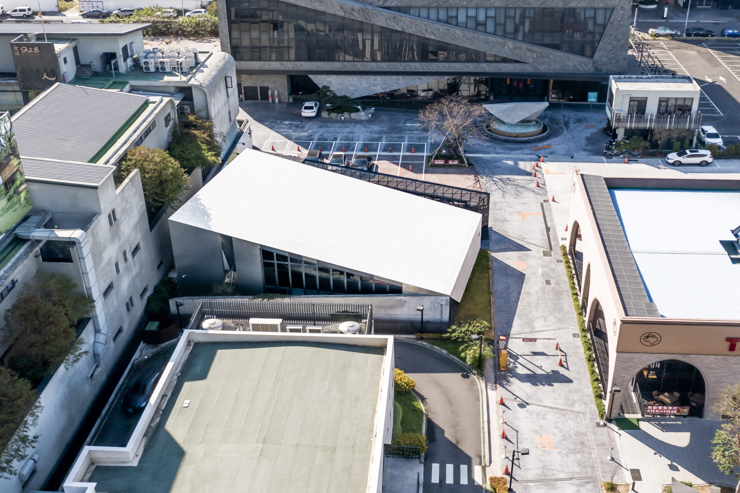 spatial practice architecture office Los Angeles Hong Kong fleur de sel restaurant taichung taiwan birds view east