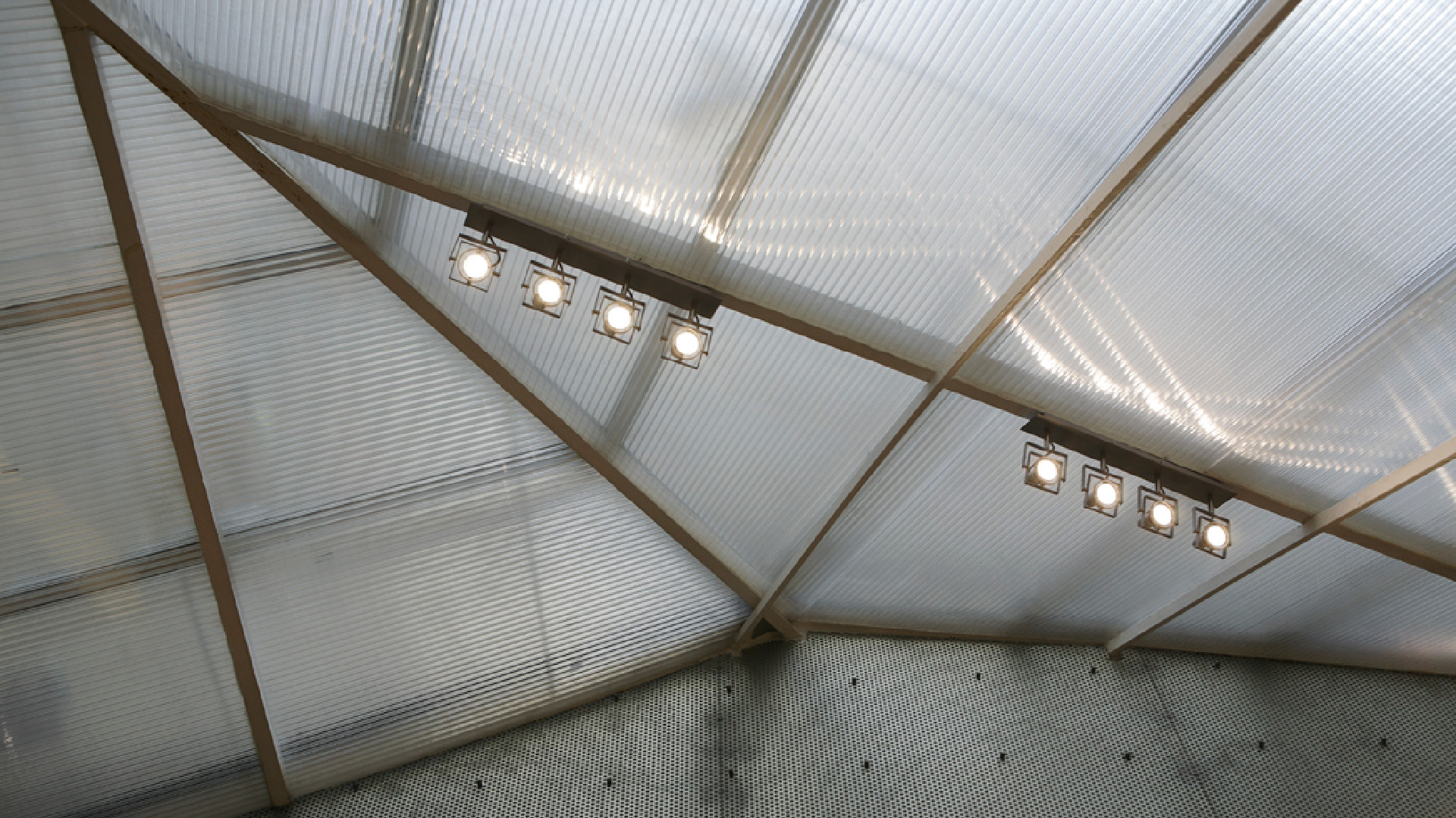 spatial practice architecture office Los Angeles Hong Kong La Squadra Showroom paris france zenital light